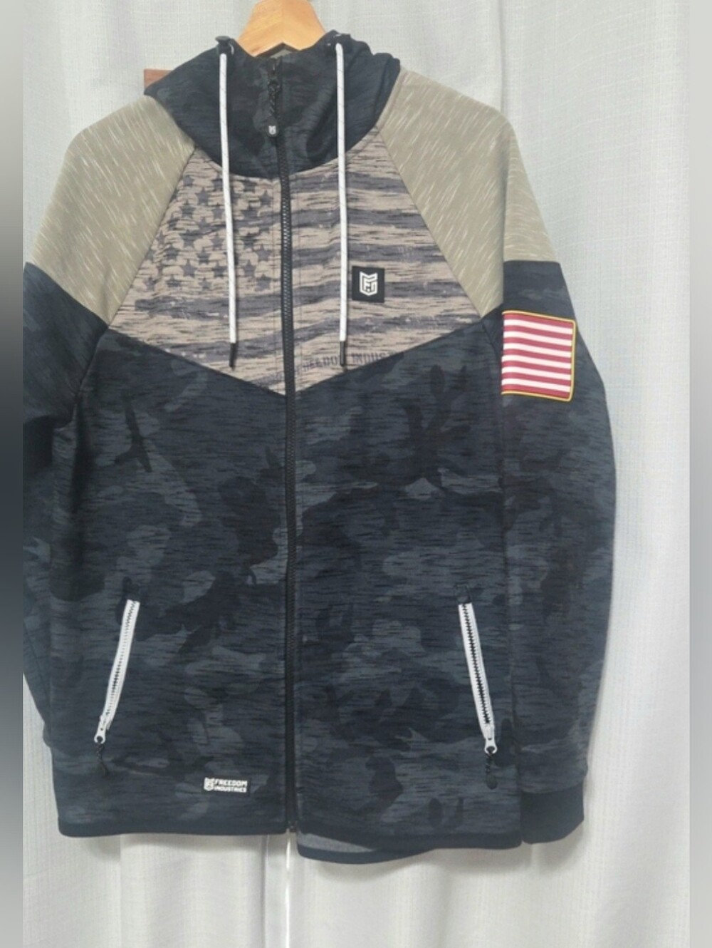 Freedom Industries Tech Hoodie Mens L Camo Black Full Zip Jacket Heavy USA Flag
